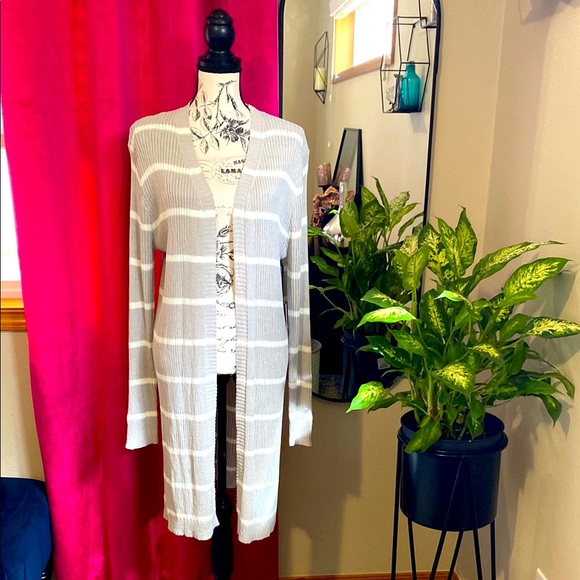 Doe & Rae Sweaters - DOE & RAE Striped Long Cardigan NWT LARGE